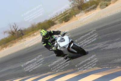 media/Mar-28-2022-Superbike Trackdays (Mon) [[b8603d0f67]]/Open Track Time/Turn 3 Inside/